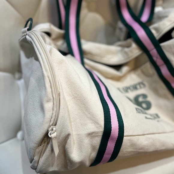 Pink Duffle Bag - Picture 6 of 8